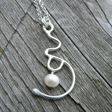 Expectation. Sterling Silver & Freshwater Pearl Pregnancy Necklace.